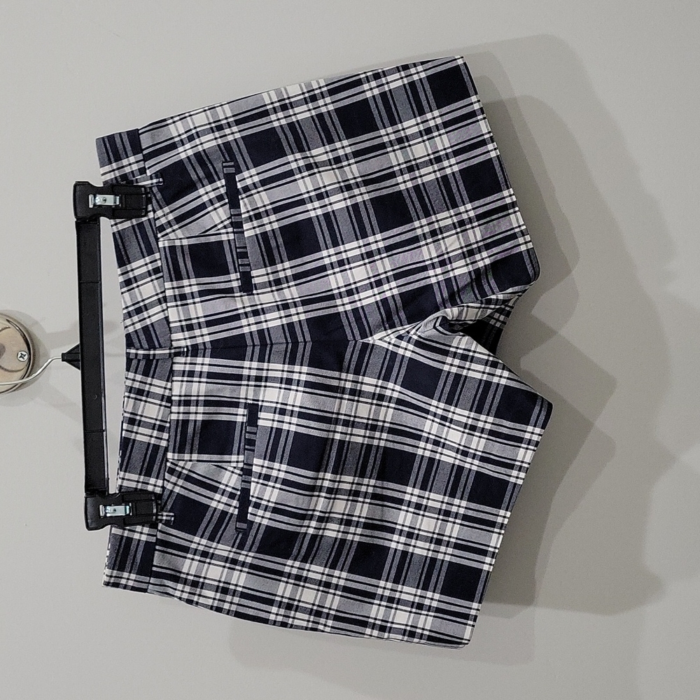 Ann Taylor Navy Plaid Shorts Size 2 - Picture 2 of 6